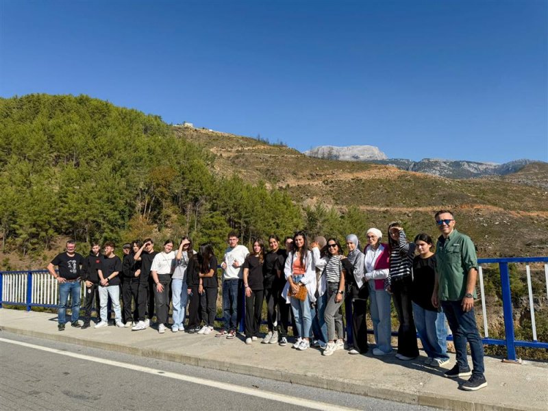 Alanya'ya gelen alman öğrenciler sürdürülebilir enerji üzerine çalışmalarını tamamladı