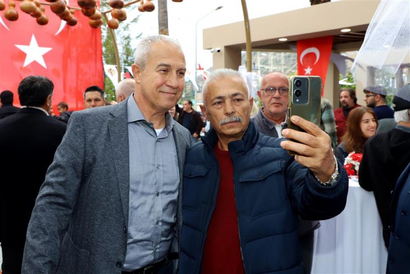 Seçim vaatleri bir bir yerine geliyor - iskele halka açılıyor