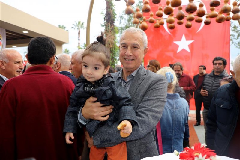 Seçim vaatleri bir bir yerine geliyor - iskele halka açılıyor