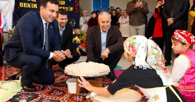 Başkan özçelik hayırsever babasının anıldığı vefa programına katıldı