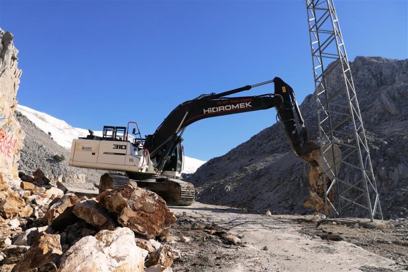 Demirkapı kuruca yolu 15 gün sonra açılıyor