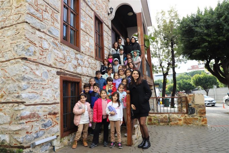 Alanya belediyesi çocuk kütüphanesi yeni yerinde hizmete başladı