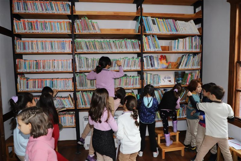 Alanya belediyesi çocuk kütüphanesi yeni yerinde hizmete başladı