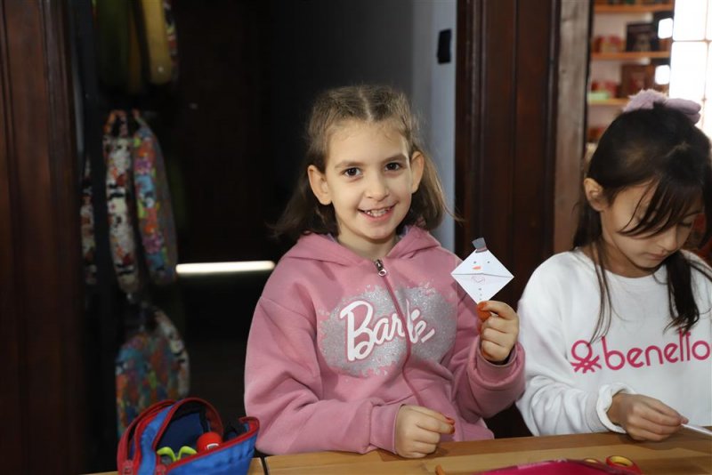 Alanya belediyesi çocuk kütüphanesi yeni yerinde hizmete başladı