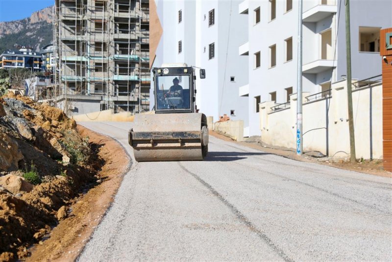 Alanya belediyesi’nden oba'da yol çalışması