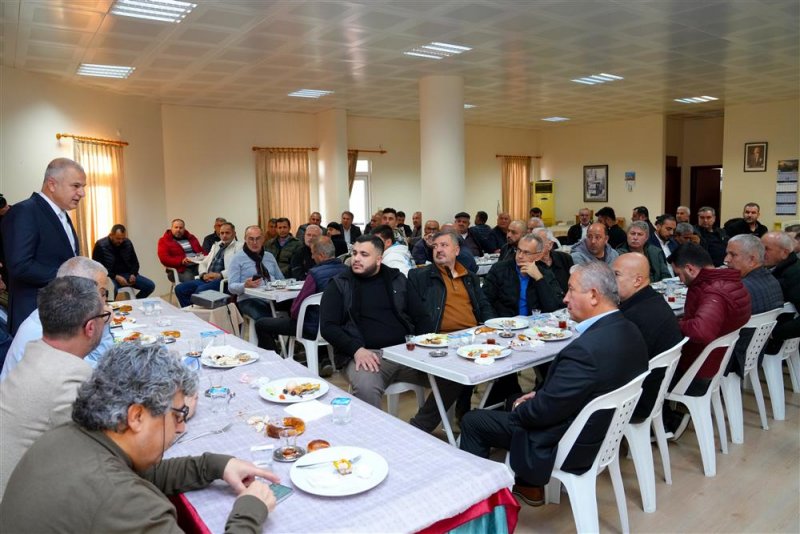 Başkan özçelik taksicilerle buluştu