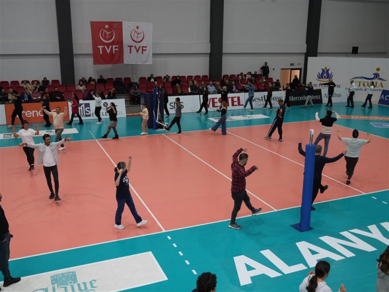 Zeybek kurslarının ikinci dönemi başlıyor