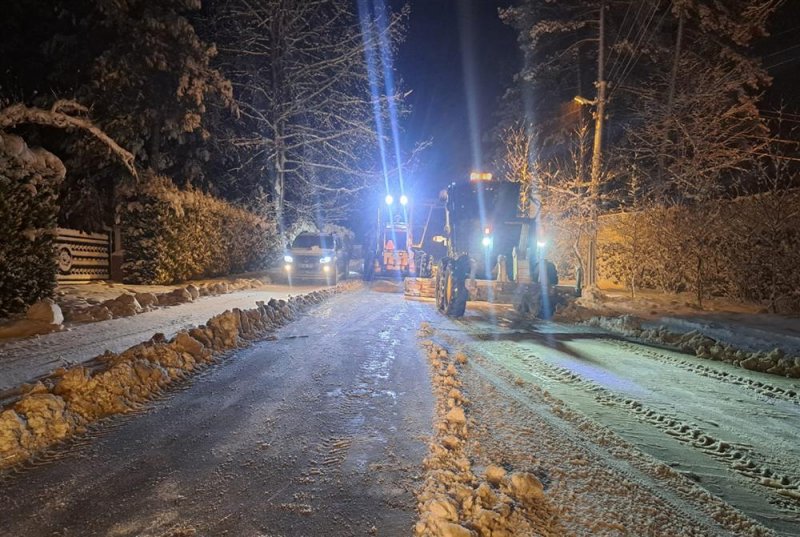 Alanya belediyesi ekipleri gedevet yaylası’nda mahsur kalan vatandaşları kurtardı