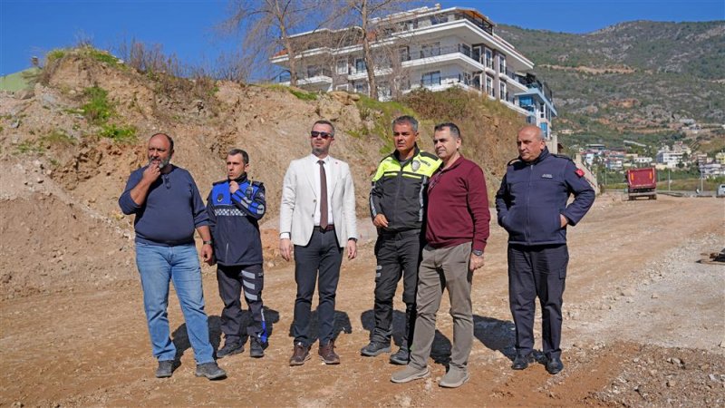 Alanya belediyesi'nden 4 kolda asfalt seferberliği