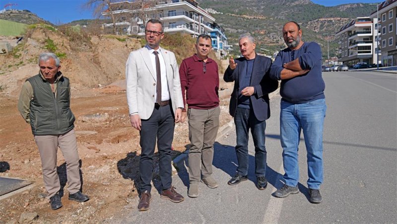 Alanya belediyesi'nden 4 kolda asfalt seferberliği