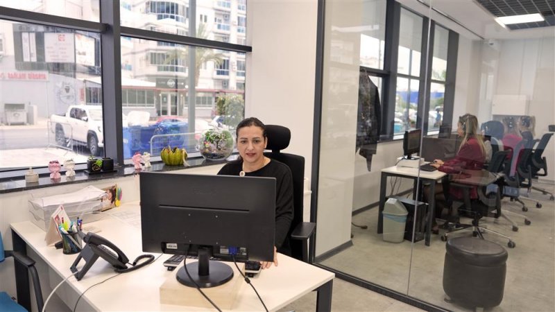 Alanya belediyesi yeni binasında hizmete başladı