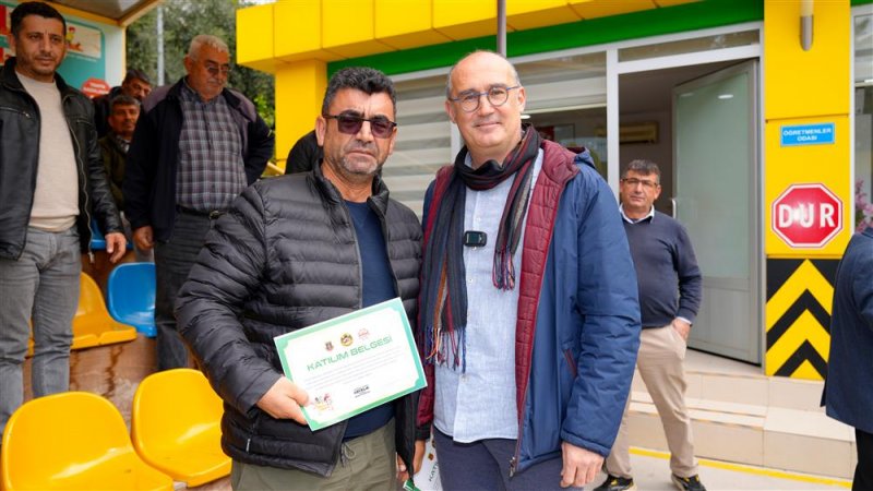Alanya’daki halk otobüsü sürücülerine eğitim verildi
