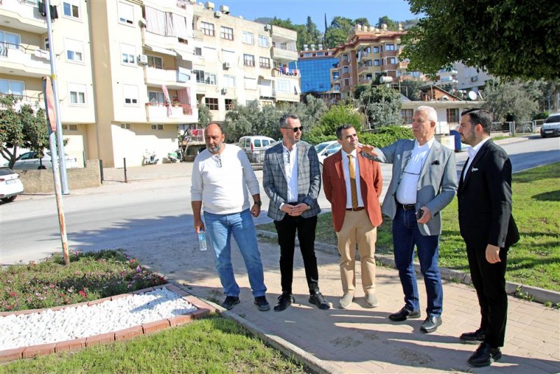 Başkan özçelik peyzaj çalışmalarını denetledi, asfalt müjdesi verdi