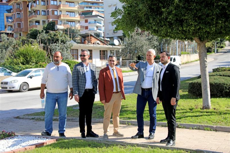 Başkan özçelik peyzaj çalışmalarını denetledi, asfalt müjdesi verdi