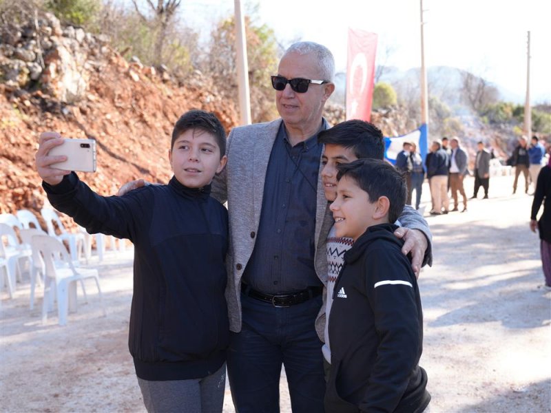 Başkan özçelik’ten bademağacı'na müjdeler