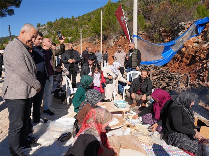 Başkan özçelik’ten bademağacı'na müjdeler
