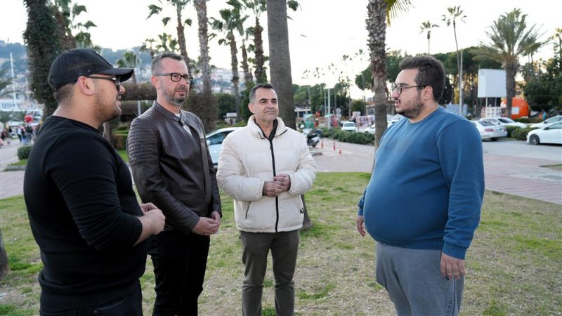 Gençlerden sahil temizliği hareketi
