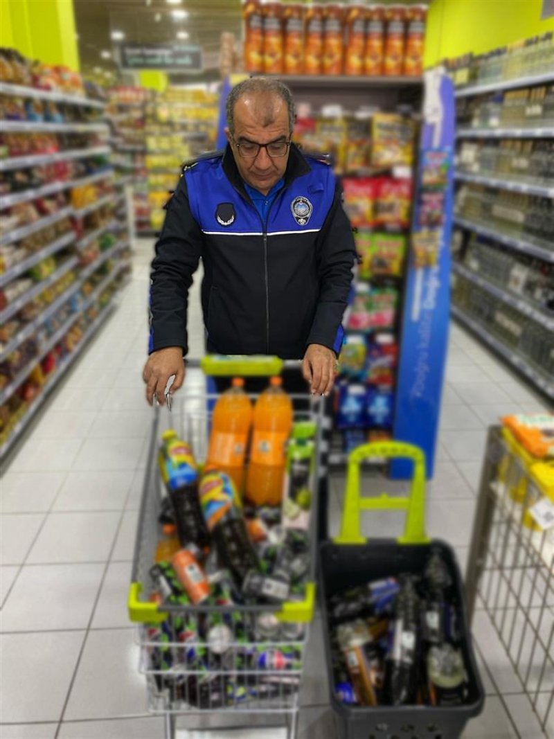 Ürünlerin son kullanma tarihini silen işletmeye zabıta müdahalesi