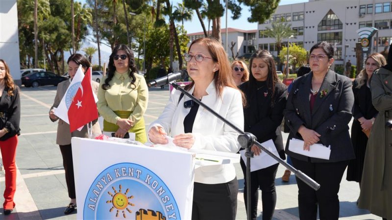 8 mart dünya emekçi kadınlar günü alanya’da kutlandı
