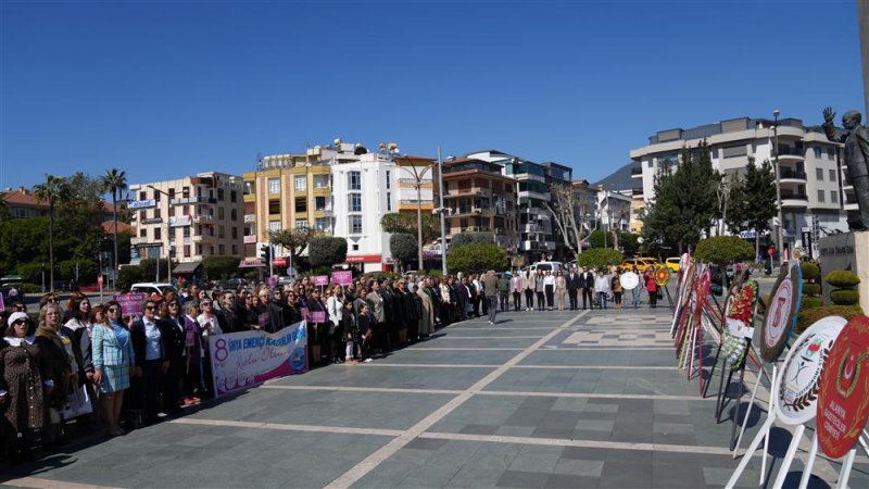 8 mart dünya emekçi kadınlar günü alanya’da kutlandı
