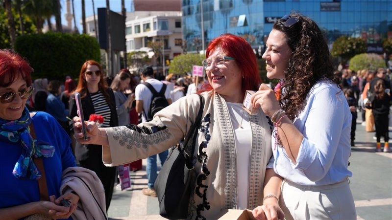 8 mart dünya emekçi kadınlar günü alanya’da kutlandı