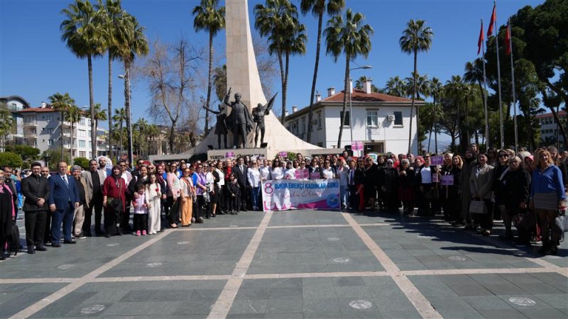 8 mart dünya emekçi kadınlar günü alanya’da kutlandı