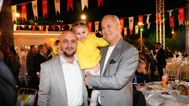 Alanya belediye personeli iftarda buluştu
