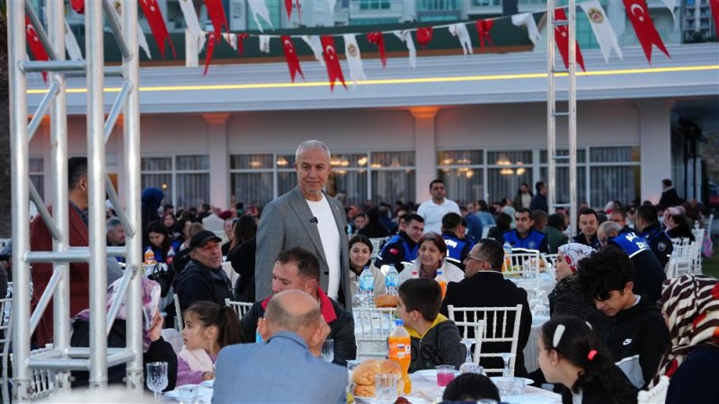 Alanya belediye personeli iftarda buluştu