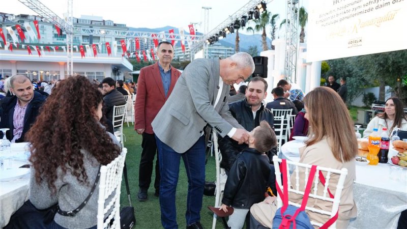Alanya belediye personeli iftarda buluştu