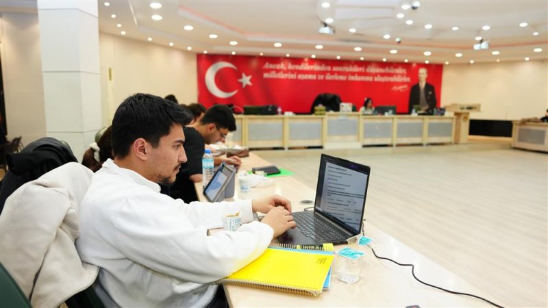 Alanya belediyesi eski meclis salonu öğrencilere tahsis edildi