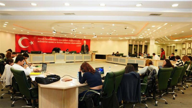Alanya belediyesi eski meclis salonu öğrencilere tahsis edildi
