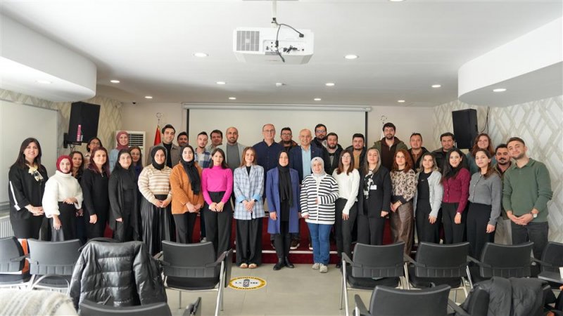 Alanya belediyesi etüt öğretmenlerine öğrenci motivasyonu semineri