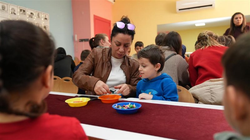 Alanya belediyesi’nden atıkları sanata dönüştüren atölye