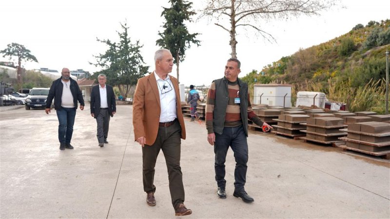 Alanya belediyesi'nden büyük tasarruf hamlesi: bordür/parke üretim tesisi yeniden hizmete başladı