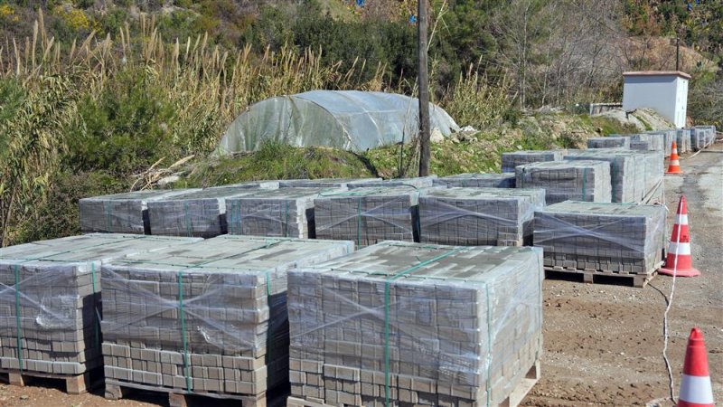 Alanya belediyesi'nden büyük tasarruf hamlesi: bordür/parke üretim tesisi yeniden hizmete başladı