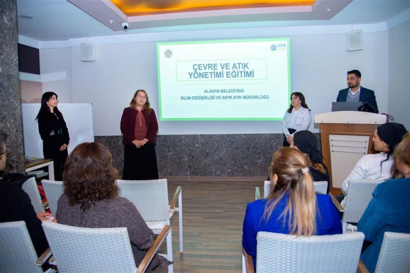 Alanya belediyesi’nden otel personeline sıfır atık eğitimi