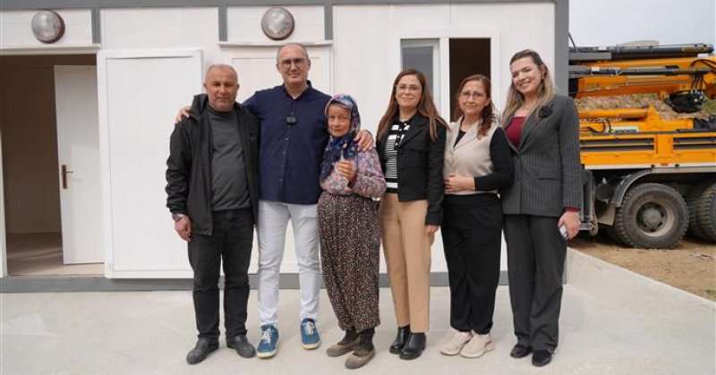 Alanya belediyesi’nden zor şartlarda yaşayan fatma teyze’ye konteyner ev