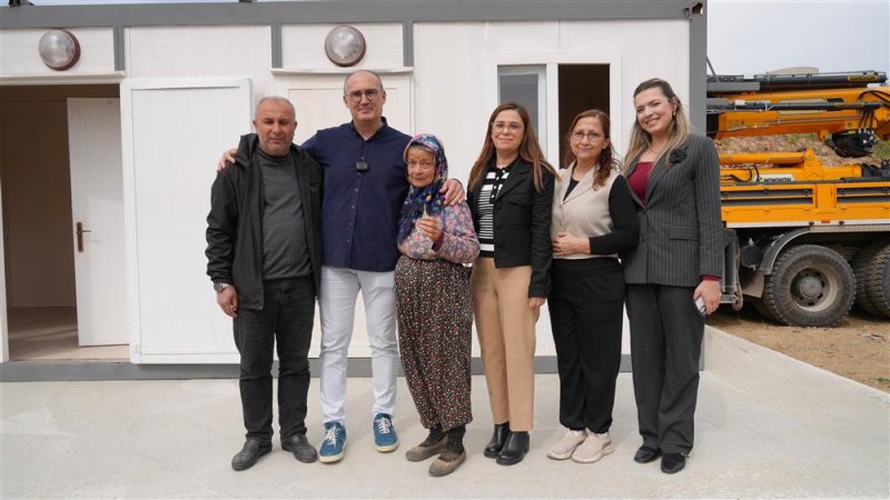 Alanya belediyesi’nden zor şartlarda yaşayan fatma teyze’ye konteyner ev