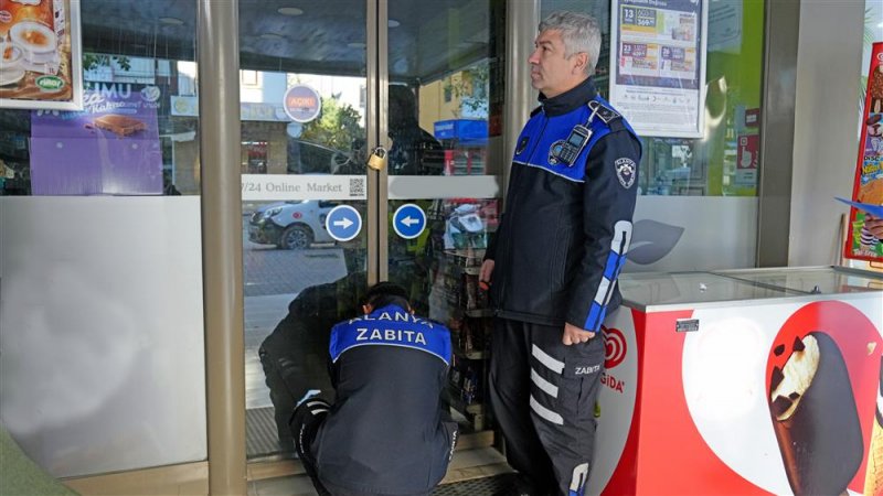 Alanya’da tarihi geçmiş bebek maması ve süt satan 2 zincir markete mühür