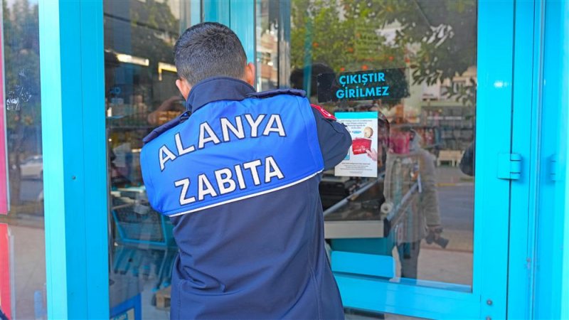 Alanya’da tarihi geçmiş bebek maması ve süt satan 2 zincir markete mühür