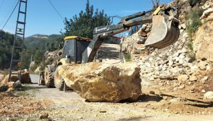 Alanya Kırsalında Yol Mesaisi Sürüyor