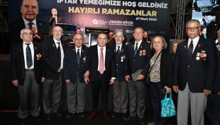 Başkan Böcek Şehit Yakınları Ve Gazi Aileleri Ile Iftarda Buluştu