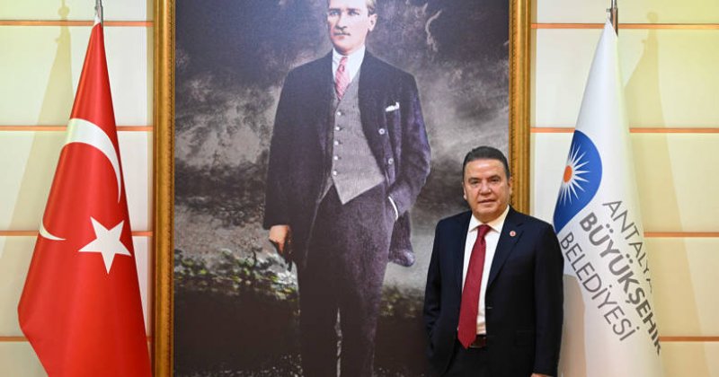Başkan Muhi̇tti̇n Böcek’i̇n İsti̇klal Marşi’nin Kabulü İle İlgi̇li̇ Mesaji