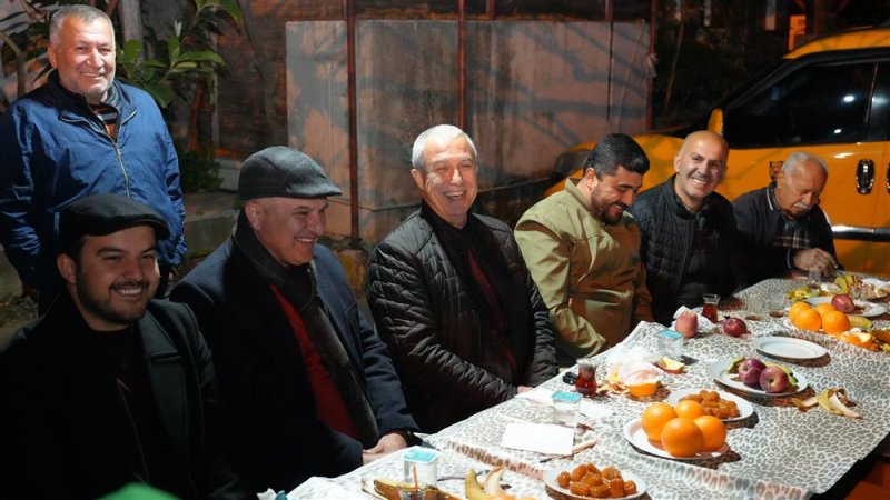 Başkan özçelik taksici esnafıyla buluştu &quot;taksilerle ilgili düzenlemeler yapacağız&quot;