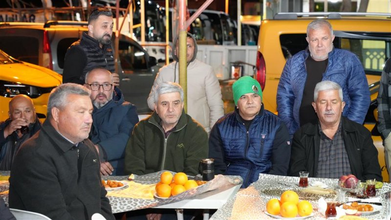 Başkan özçelik taksici esnafıyla buluştu &quot;taksilerle ilgili düzenlemeler yapacağız&quot;