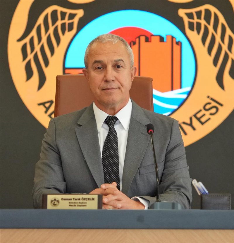 Başkan özçelik'ten emekçi kadınlar günü mesajı - başkan özçelik: kadınların emeğine mücadelesine minnettarım