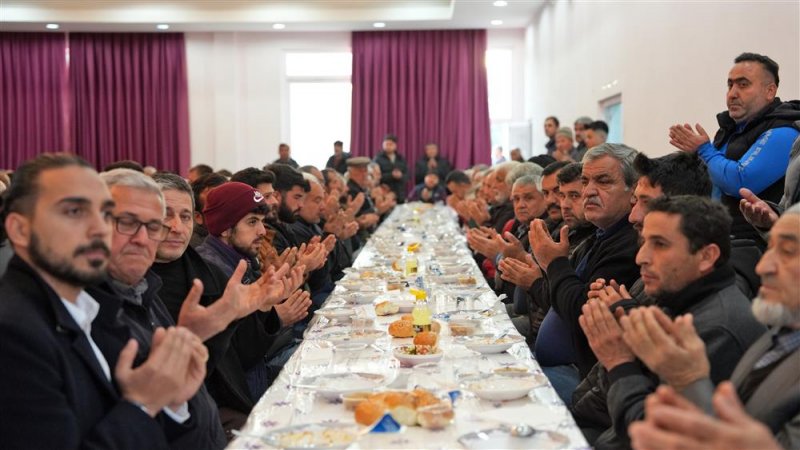 Başkan özçelik toslak’ta vatandaşlarla buluştu