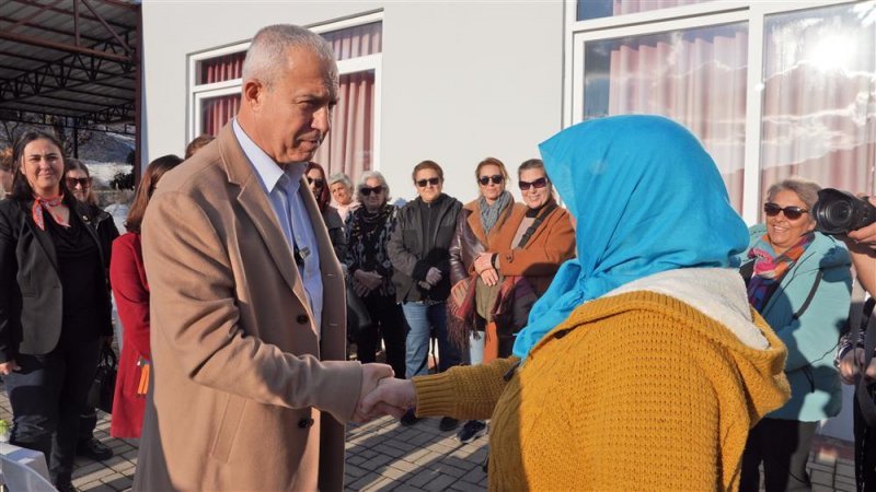 Başkan özçelik toslak’ta vatandaşlarla buluştu