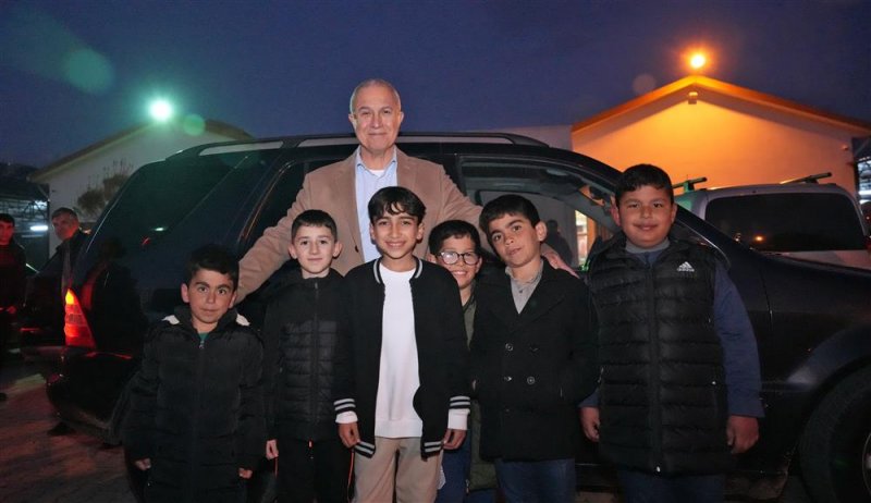 Başkan özçelik toslak’ta vatandaşlarla buluştu