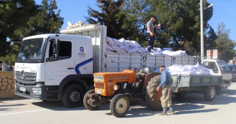 Büyükşehir’den Üreticilere Süt Yem Desteği